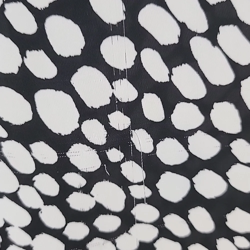 Ophelia Rose black white print vneck blouse Size 2X - Picture 4 of 7